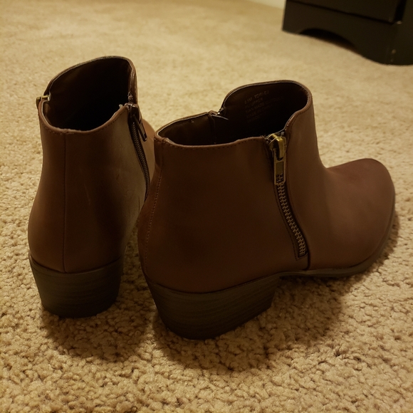 Esprit Boots - Picture 4 of 9